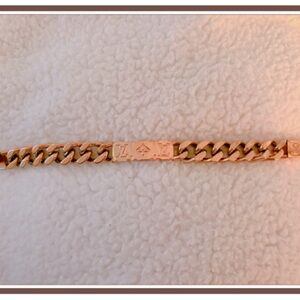 Chunky Louis Vuitton Elegant Gold Chain Bracelet
